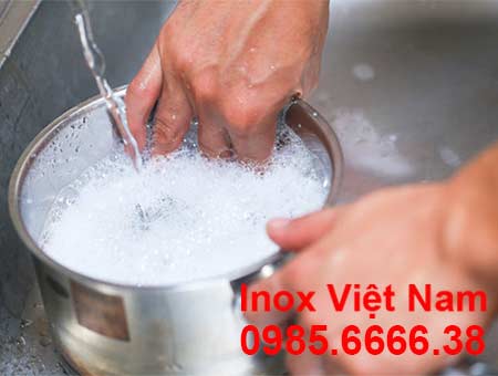 cach-de-do-inox-luon-sang-bong