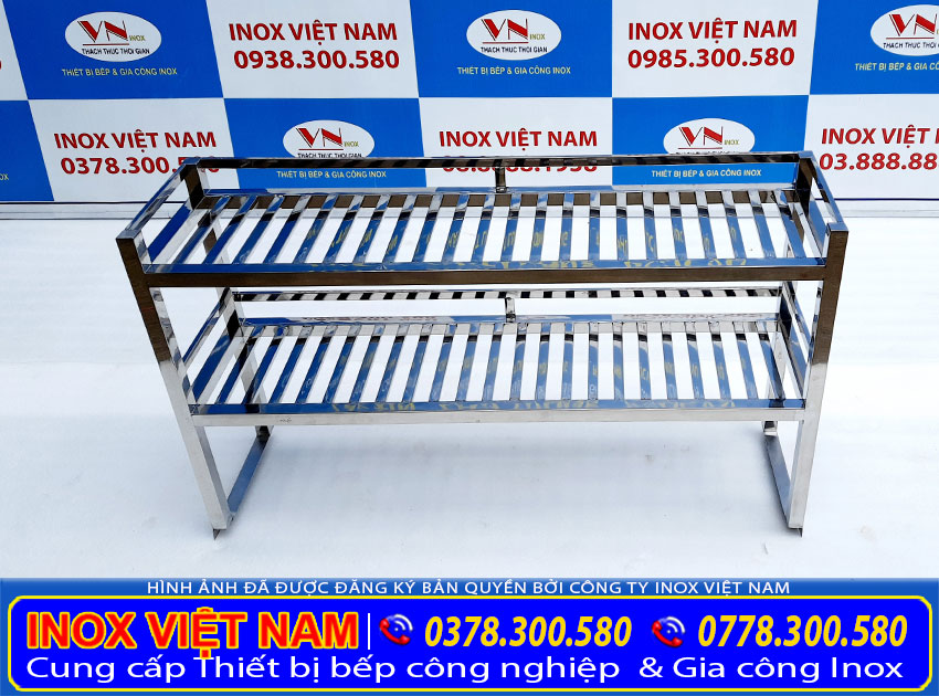 Inox Việt Nam - Địa chỉ cung cấp bàn công nghiệp có kệ chất lượng